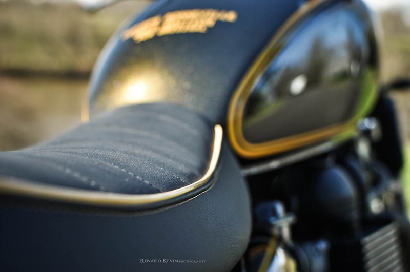 Мотоцикл Triumph Bonneville Gold Edition