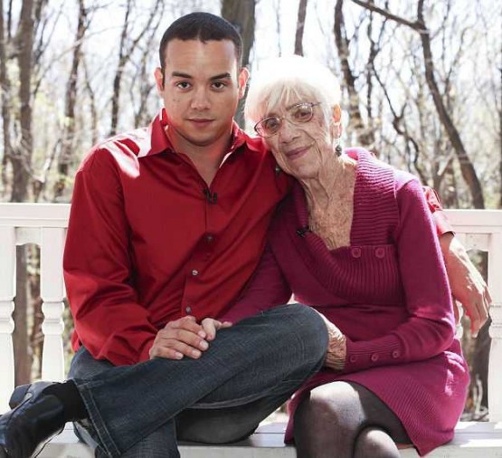 31-летний ловелас сделал 91-летнюю старушку своей любовницей