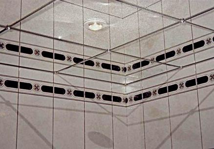 Зеркальный потолок в ванной: инструкция по самостоятельному монтажу  - видеоматериалы, рейтинг, фотографии