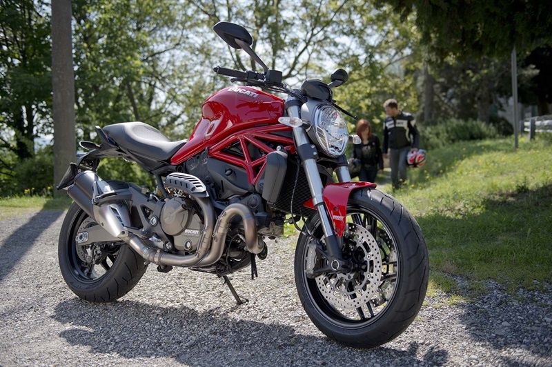 Фотографии мотоцикла Ducati Monster 821 2015