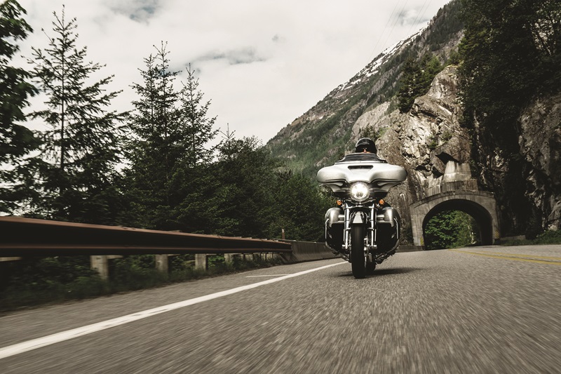 Компания Harley-Davidson представила модельный ряд CVO 2015