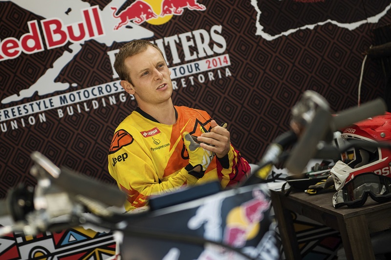 Джон Шиэн выиграл чемпионат Red Bull X-Fighters 2014
