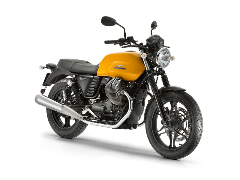 Компания Moto Guzzi обновила линейку мотоциклов Moto Guzzi V7 II 2015