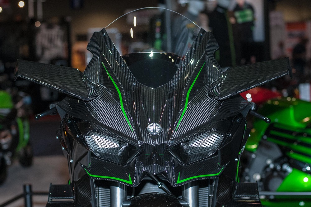 Мотоцикл Kawasaki Ninja H2R 2015 (живые фото)