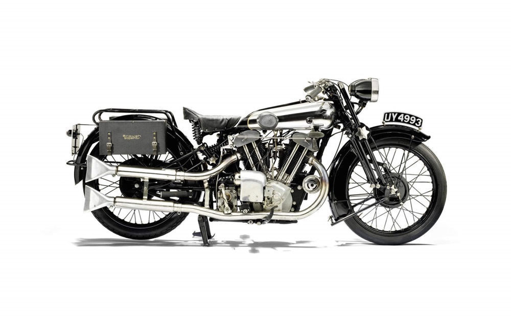 Старинный мотоцикл Brough Superior SS100 Alpine Grand Sports