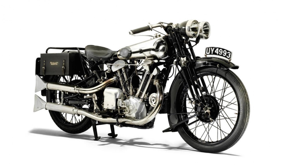 Старинный мотоцикл Brough Superior SS100 Alpine Grand Sports