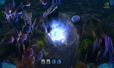 Captures d'écran du jeu Glowball sur Android, une tablette.