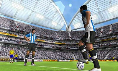 Captures d'écran du jeu Real Football 2012 pour Android, une tablette.