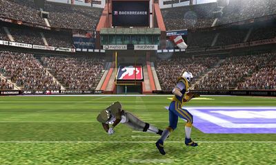 Captures d'écran du jeu Backbreaker 2 la Vengeance d'un téléphone Android, une tablette.