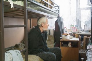 В холода Могилевский центр для бездомных приютит более 20 человек