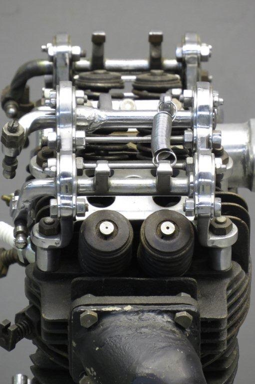 Винтажный двигатель Anzani V2