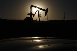 Нефть Brent упала ниже 50 долларов за баррель