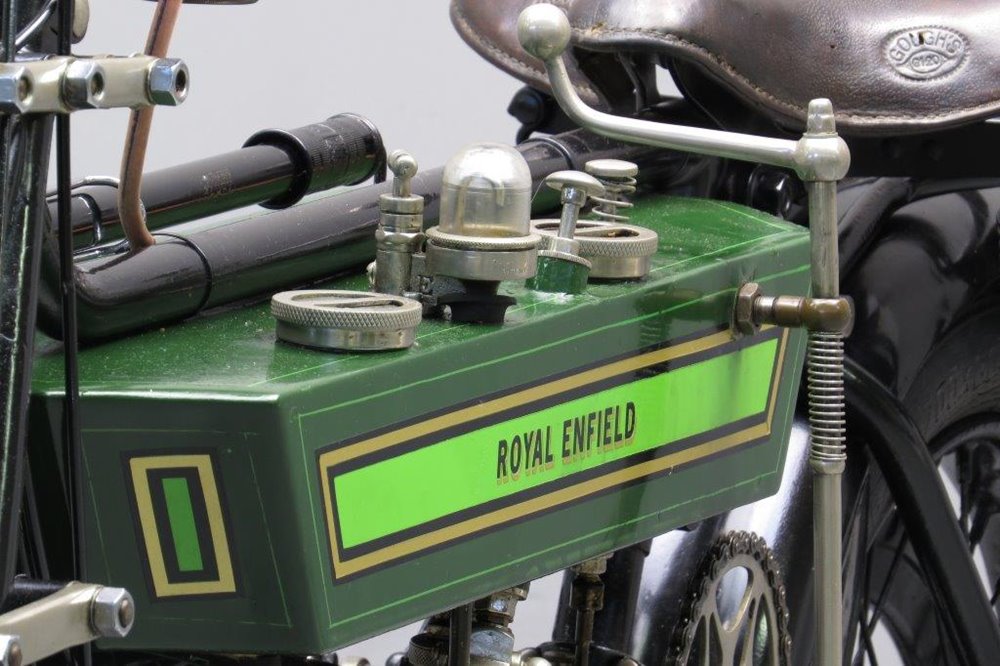 Винтажный мотоцикл Royal Enfield Model 180 1913